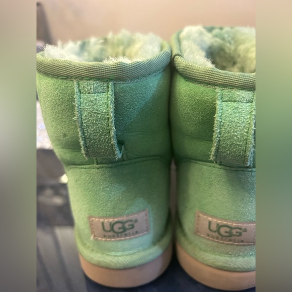 UGG Australia Women's Classic Ultra Mini ll  Mint Green Size 8 - Picture 4 of 7
